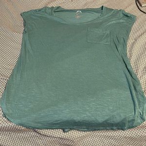 Teal shirt sleeve shirt